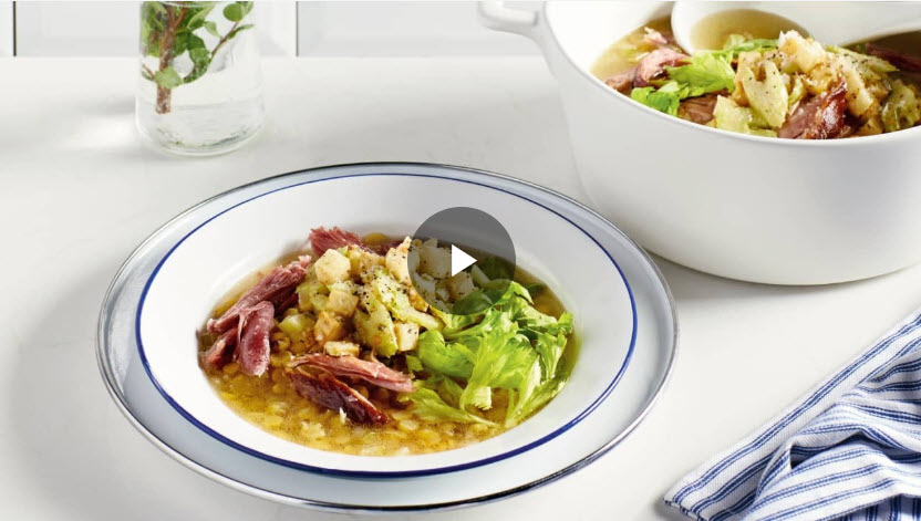 Soupe aux pois et jarret de porc fumé