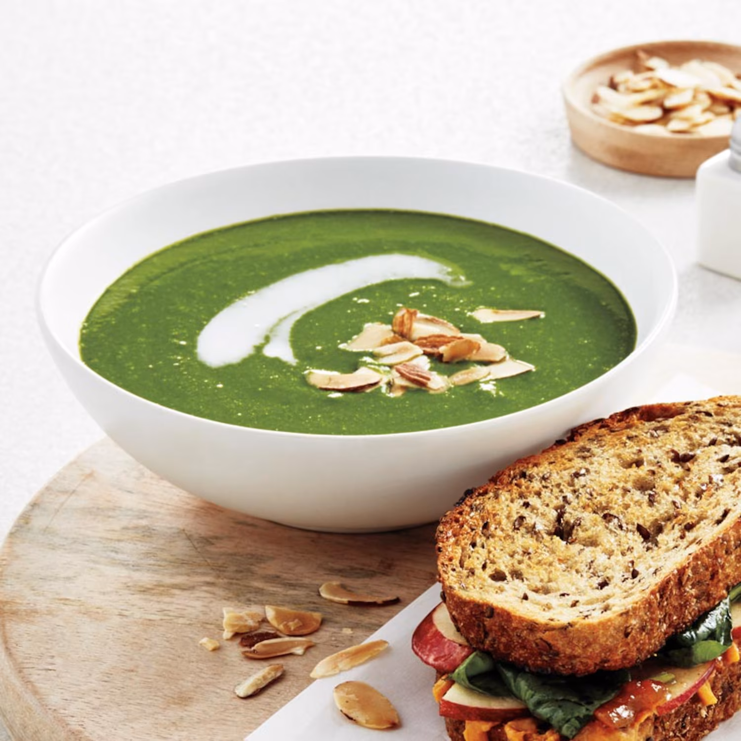 Potage de chou frisé à la noix de coco