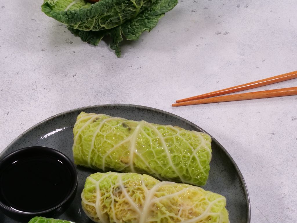 Rouleaux de chou farcis au porc et champignons