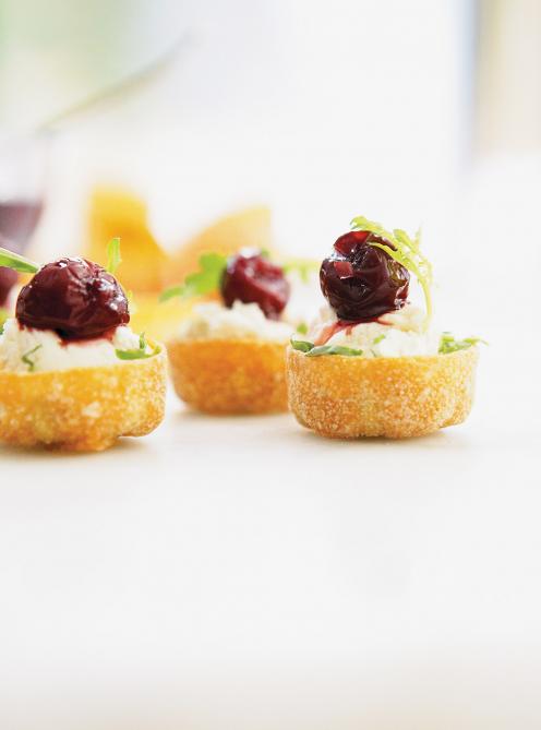 Coquilles au fromage de chèvre et aux cerises griottes