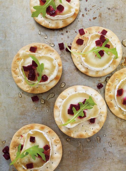 Craquelins au chèvre chaud et aux betteraves