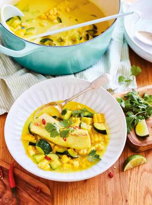 Morue et maïs, bouillon au cari épicé