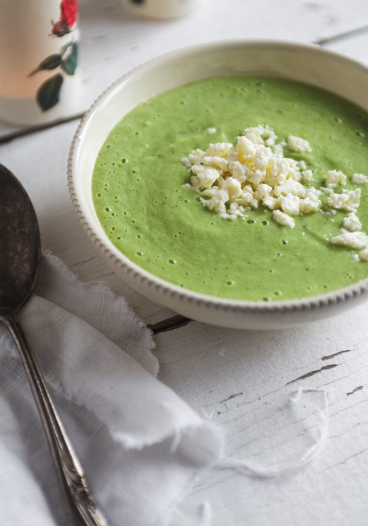 Gaspacho de concombre, yogourt et fromage feta