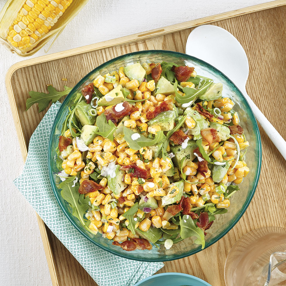 Salade de maïs à l’avocat et bacon