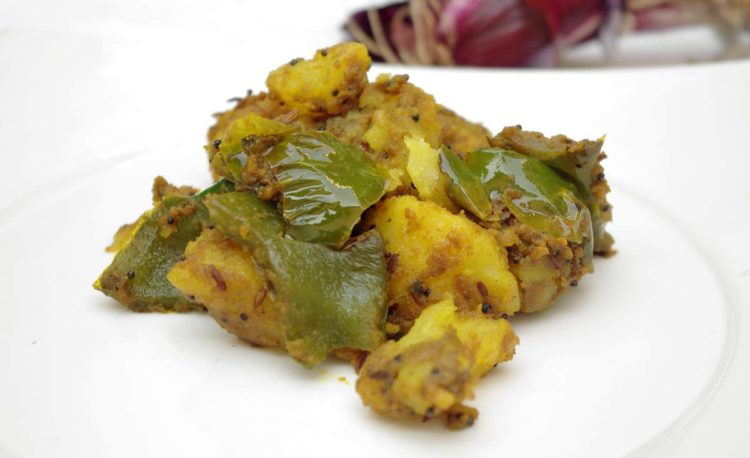 Recette indienne Aloo Shimla mirch en vidéo