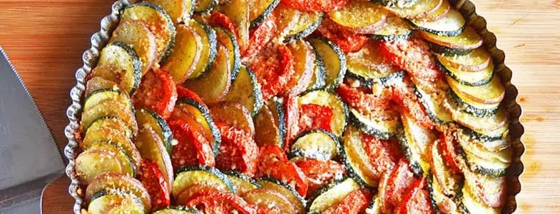 Gratin de courgettes, tomates et pommes de terre