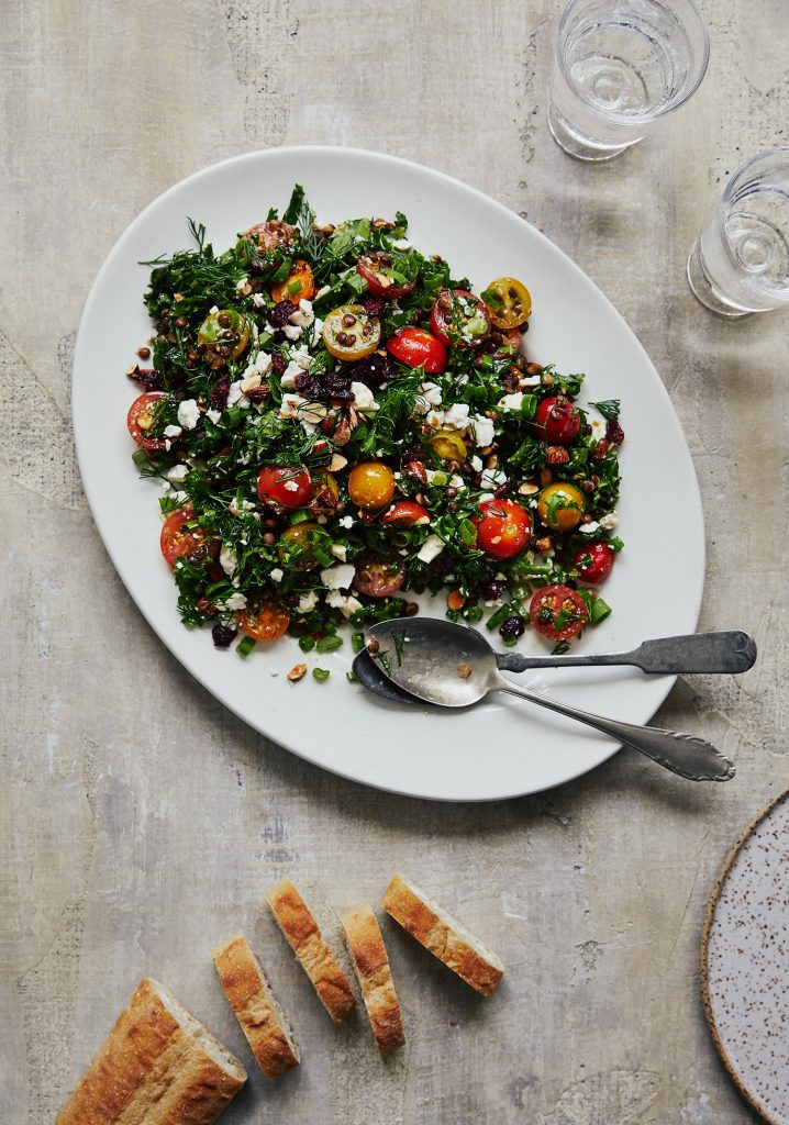 Salade de kale, lentilles, tomates & féta